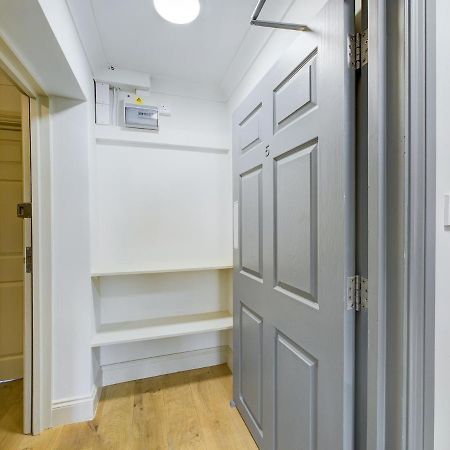 Duplex Redhill Town Centre Apt By Livingo Stays Dış mekan fotoğraf