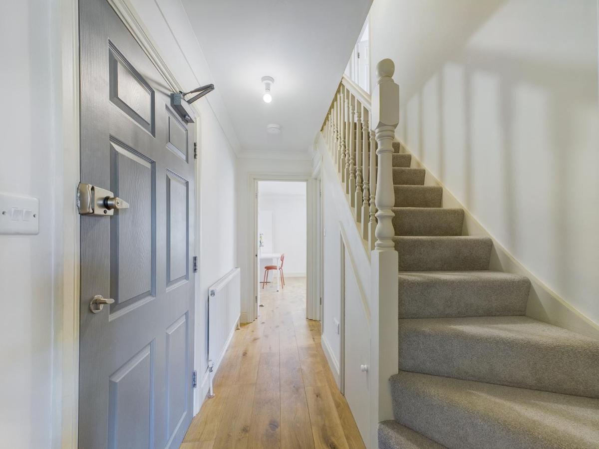 Duplex Redhill Town Centre Apt By Livingo Stays Dış mekan fotoğraf