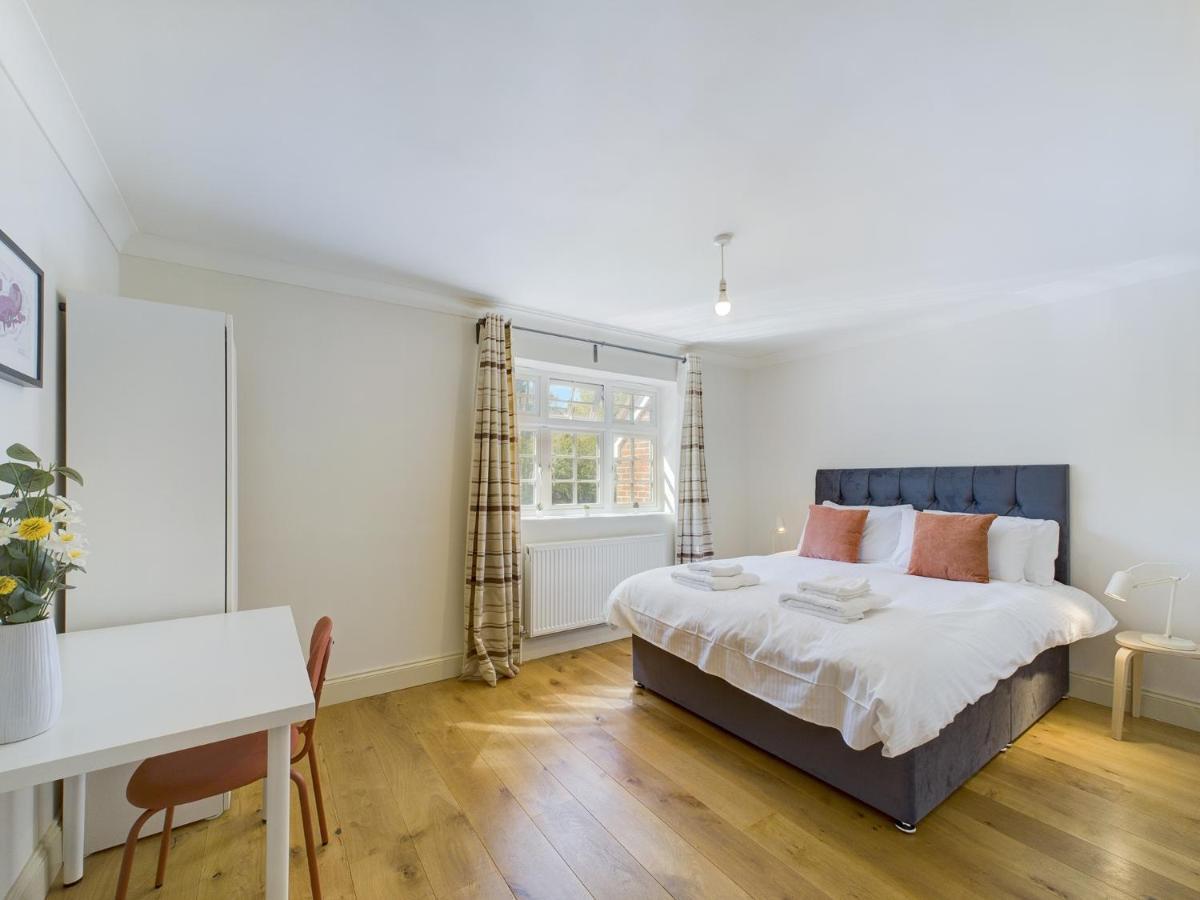 Duplex Redhill Town Centre Apt By Livingo Stays Dış mekan fotoğraf