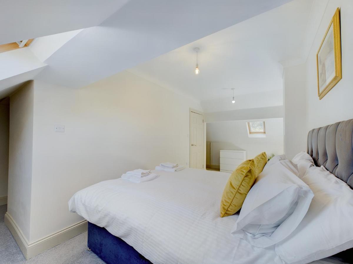 Duplex Redhill Town Centre Apt By Livingo Stays Dış mekan fotoğraf
