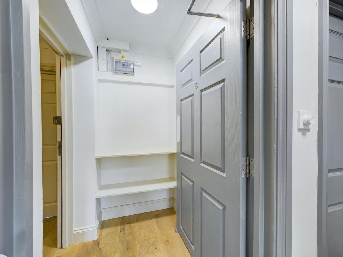 Duplex Redhill Town Centre Apt By Livingo Stays Dış mekan fotoğraf
